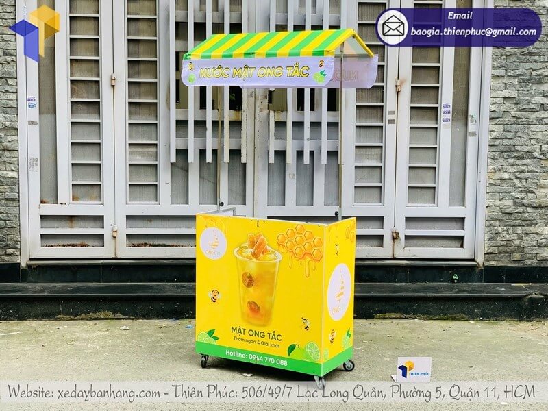 Báo giá kệ bán nước xếp gọn di động trên vỉa hè rẻ giá cạnh tranh hơn