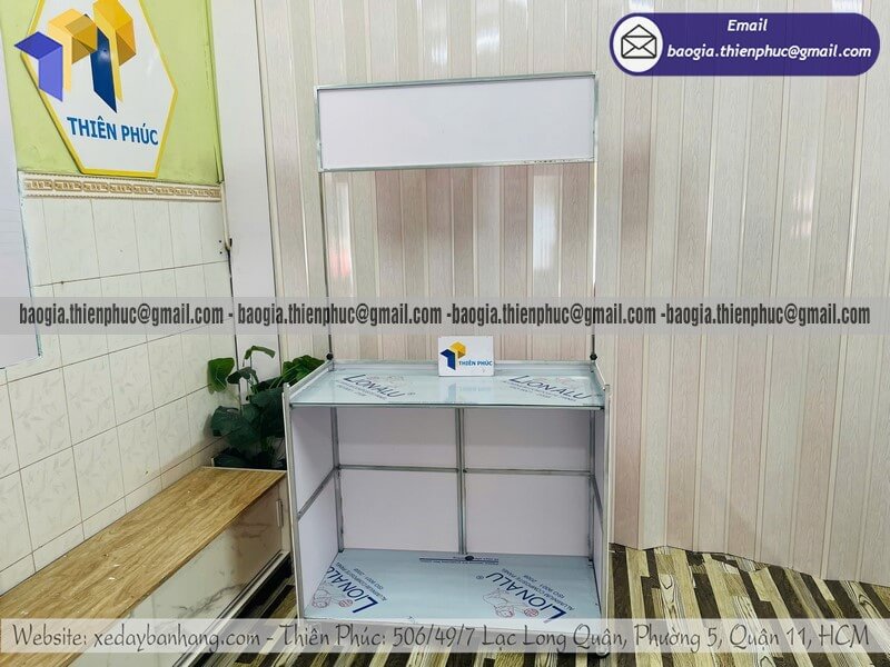 Giá quầy bán lạp xưởng nướng mang đi xếp gọn rẻ đi chơi bán đêm