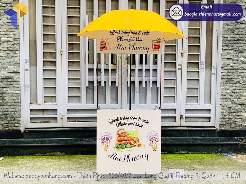 Mẫu quầy bán bánh tráng xếp gọn có dù che rẻ Mẫu quầy bán bánh tráng xếp gọn có dù che rẻ