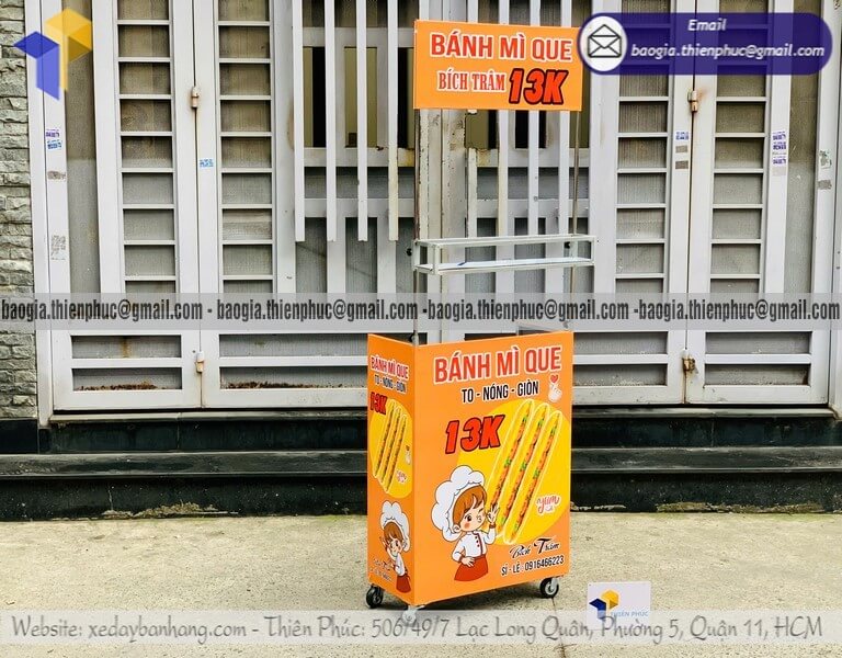 Mẫu tủ bán bánh mì bán dạo lắp ráp lưu động trên vỉa hè gia công tủ bán trước cổng trường