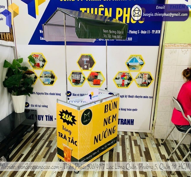 xe bán bún nem nướng có mái che lưu động TPHCM