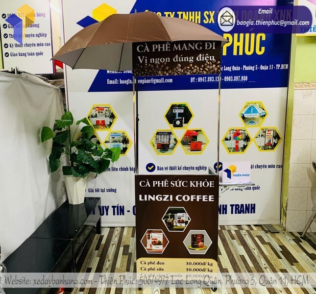 xe bán coffee kèm ô dù che