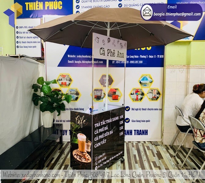 Xe cafe mang đi có dù che thiết kế nhỏ gọn, dễ di chuyển