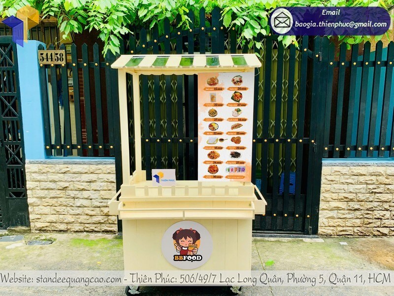 xe gỗ bán bánh tráng trộn TPHCM