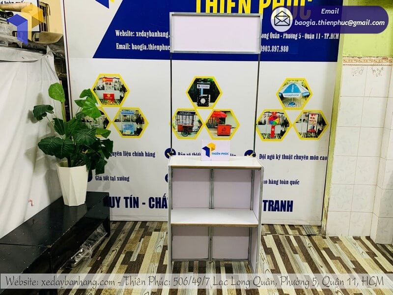 Xưởng làm mẫu quầy bán cơm nắm gấp gọn giá rẻ hút khách hằng ngày